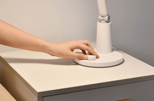 照亮知识之路 专业读写光线与AA级智能阅读台灯精选推荐